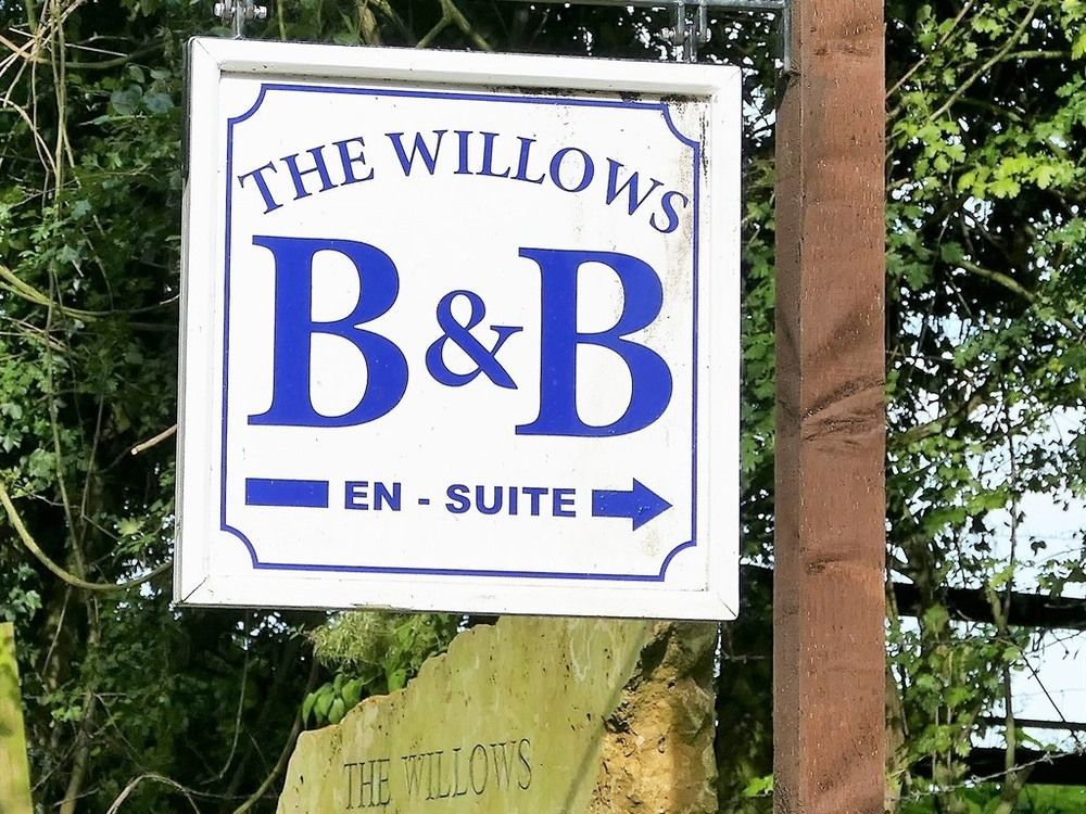 The Willows Hotel Wincanton Exterior photo